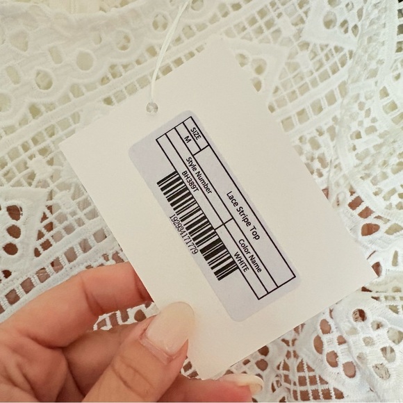 NWT Endless Rose Women’s White Embroidered Lace Blouse - Picture 6 of 12